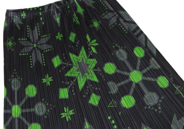 PLEATS PLEASE Snowflake Printed Skirt K-166627_009