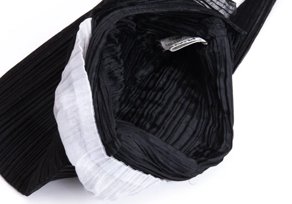 PLEATS PLEASE Bicolor Mini Bag K-166636_010