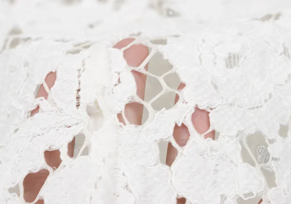 COMME des GARCONS Floral Lace Off-shoulder Short Sleeve Dress K-166731_011