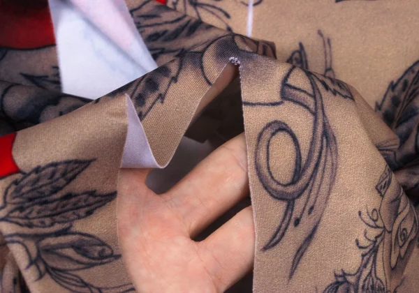 COMME des GARCONS Tattoo Print Cutting Design T-shirt K-166830_009