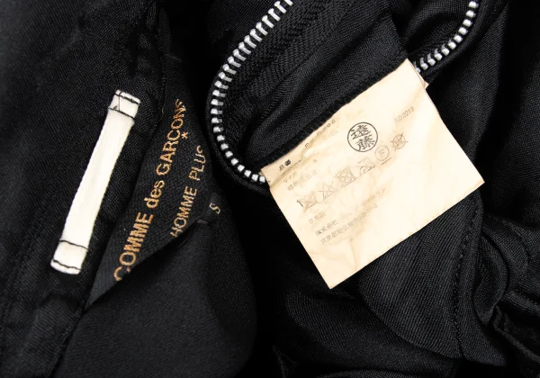 COMME des GARCONS HOMME PLUS Poly Back Frill Motorcycle Coat K-167110_018