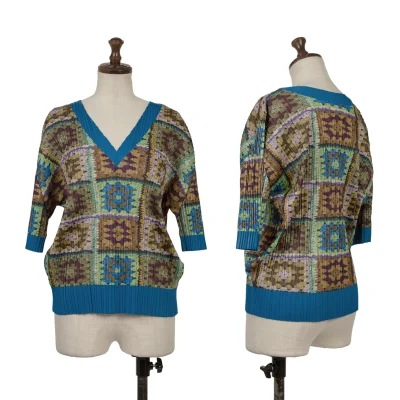 PLEATS PLEASE Crochet Printed V-neck T Shirt