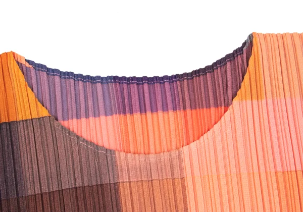 PLEATS PLEASE Colorful Checkered Sleeveless Top K-167201_005