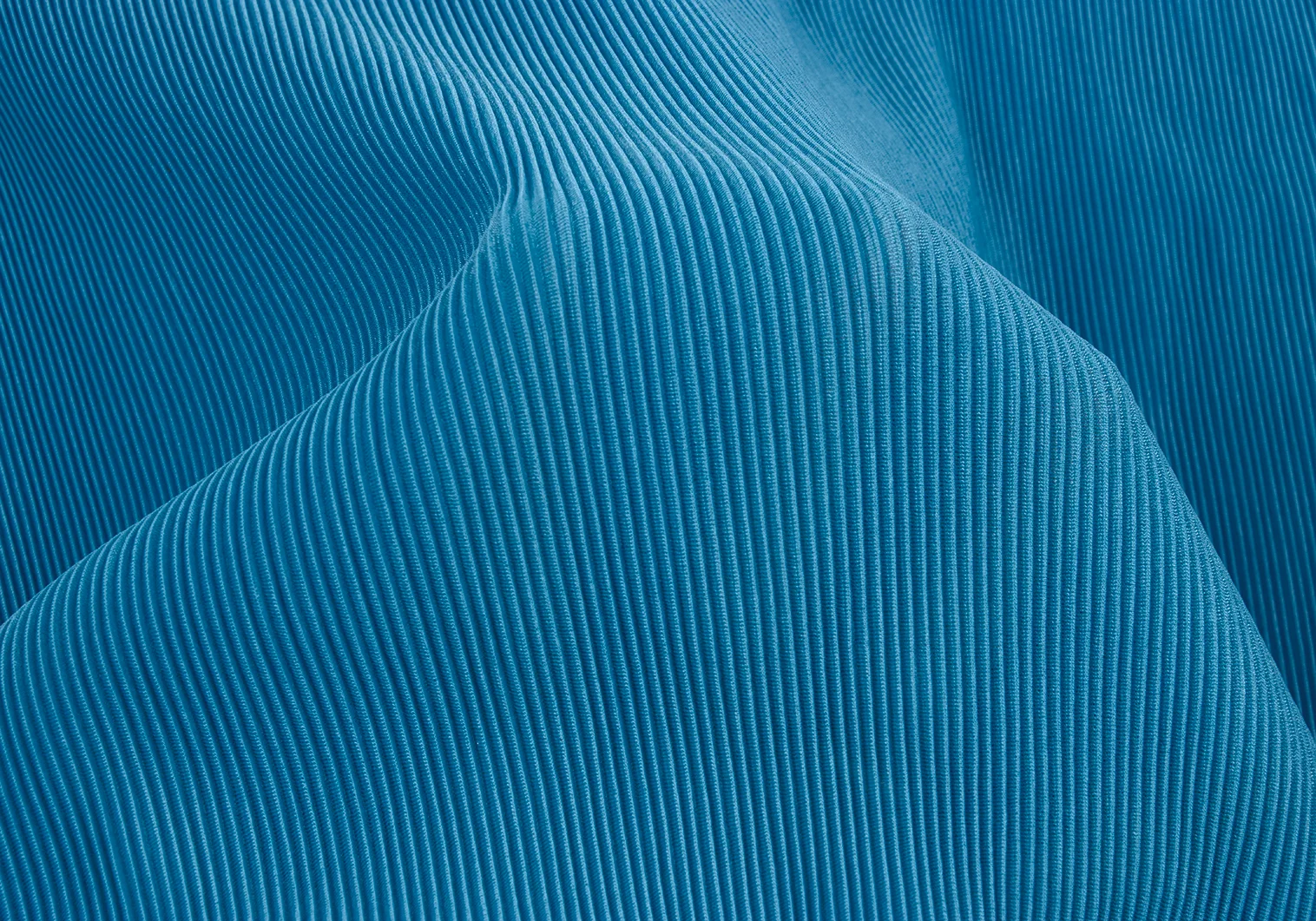 プリーツプリーズPLEATS PLEASE ミストプリーツハイネックノースリーブ