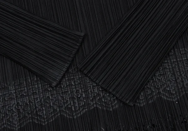 PLEATS PLEASE Hem Cutting Embossed Pleats T-shirt K-167218_006