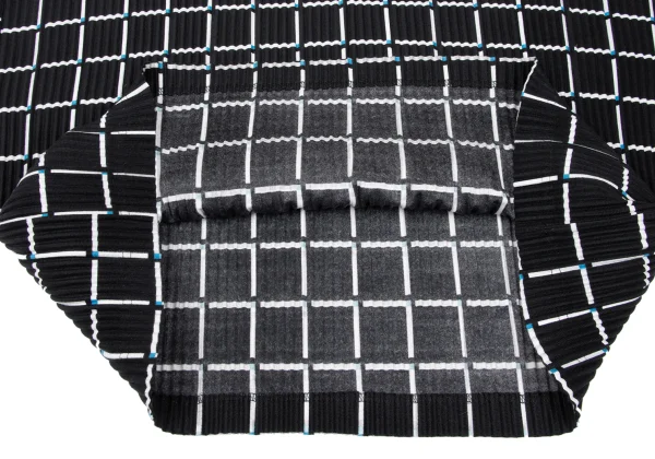 ISSEY MIYAKE me Check Pleats T Shirt K-167275_008
