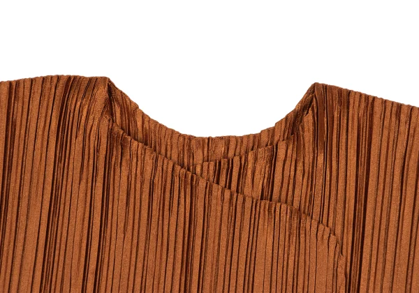 PLEATS PLEASE Shiny Pleated Buttonless Cardigan K-167328_004