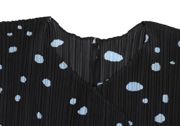 PLEATS PLEASE Dot Printed Buttonless Long Cardigan K-167332_004