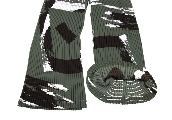 ISSEY MIYAKE Graphic Printed Pants K-167489_008