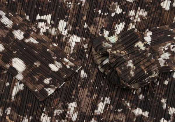 PLEATS PLEASE Mottled Paint Print Top K-167876_007