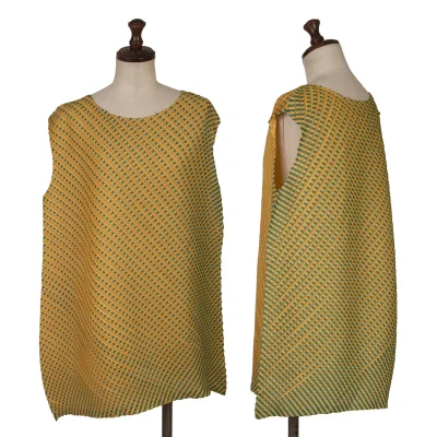 PLEATS PLEASE Check Diagonal Pleated Sleeveless Top