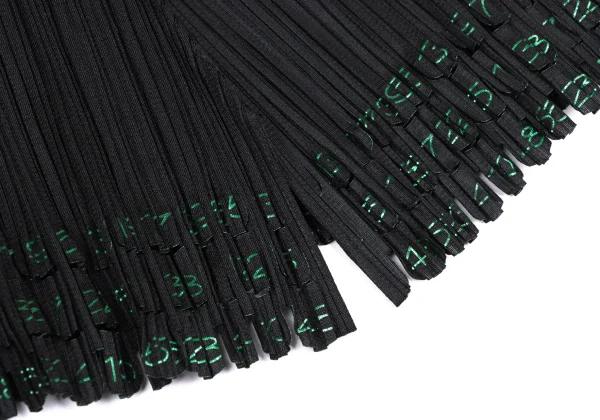 PLEATS PLEASE Number Printed Cutting Skirt K-167894_006