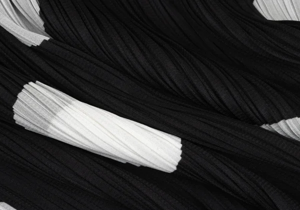 PLEATS PLEASE Dot Print Pleated Skirt K-168210_009