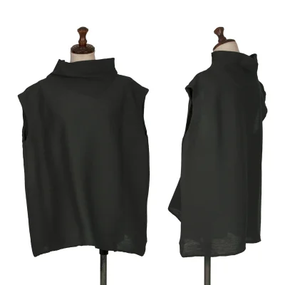 Plantation Wrinkle Pleated Turtleneck Sleeveless Top