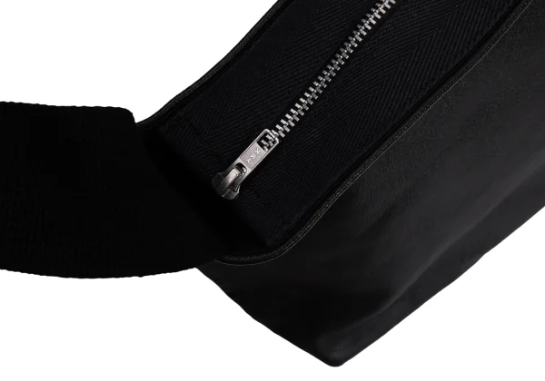 Yohji Yamamoto Logo Printed Leather Shoulder Bag K-168453_010