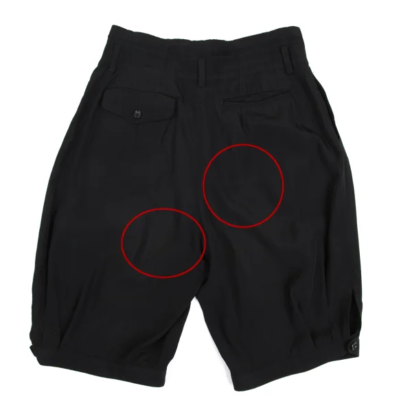 COMME des GARCONS Rayon Two Tuck Shorts K-168874_011