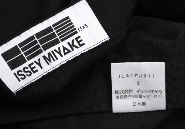 ISSEY MIYAKE 132 5. Draped Square Design Sleeveless Top K-168974_014