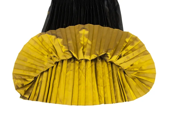 ISSEY MIYAKE Shiny Pleats Skirt K-169240_009