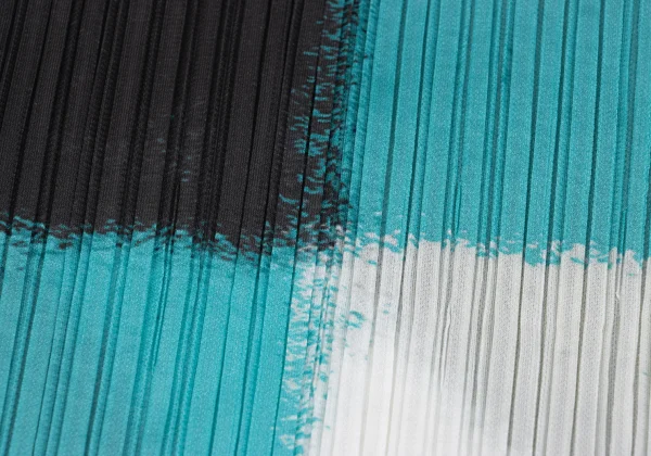 PLEATS PLEASE Graphic Print Top K-169333_007