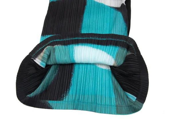 PLEATS PLEASE Graphic Print Top K-169333_009