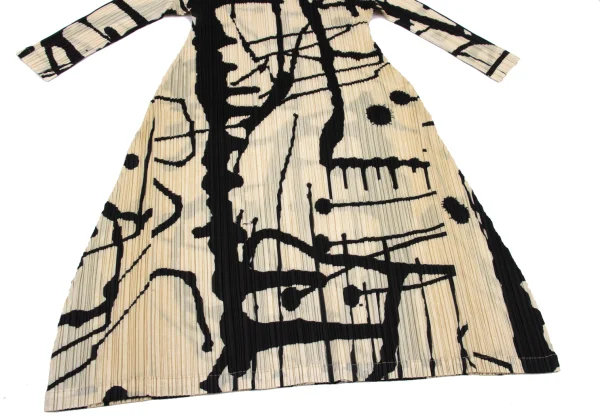 PLEATS PLEASE Graphic Print Dress K-169334_007