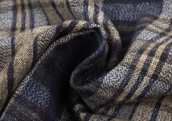 ISSEY MIYAKE PERMANENTE Neck Button Drape Check Top K-169337_014