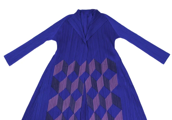 PLEATS PLEASE Geometric Patch Buttonless Coat K-169374_003