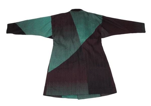 ISSEY MIYAKE Poly Wool Stripe Jacquard Coat K-169384_015