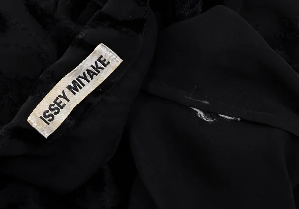 ISSEY MIYAKE Frocking Sheer Open-collar Blouse K-169405_014