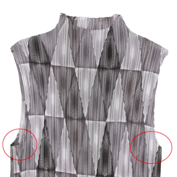 ISSEY MIYAKE Graphic Print Pleated Sleeveless Top K-169415_003