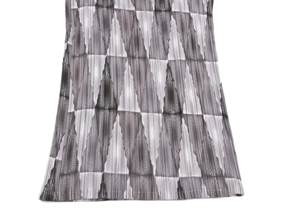ISSEY MIYAKE Graphic Print Pleated Sleeveless Top K-169415_008