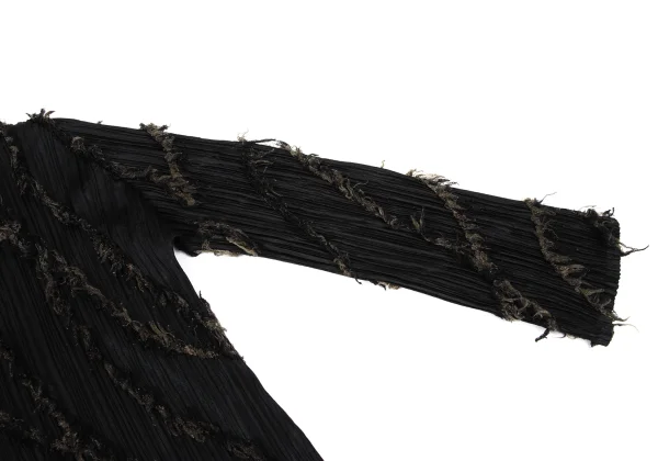 PLEATS PLEASE Fringe Line V Neck Top K-169530_007