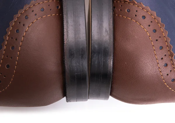 COMME des GARCONS Color Switching Leather Medallion Shoes K-169571_011