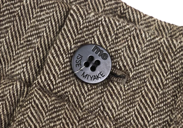 ISSEY MIYAKE me Dot Leaf Embroidery Herringbone Half Pants K-169600_003