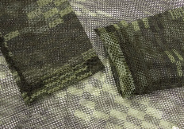 COMME des GARCONS Checker Camo Mesh Top K-169700_006
