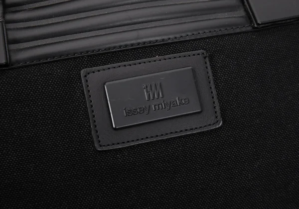ISSEY MIYAKE Switching Canvas Big Hand Bag K-169742_007