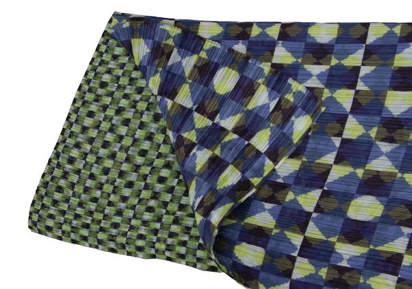 PLEATS PLEASE Geometric Print Switching Poncho K-169753_005