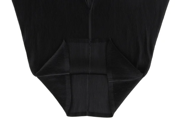 PLEATS PLEASE Mist Pleated V-neck T Shirt  K-169755_007