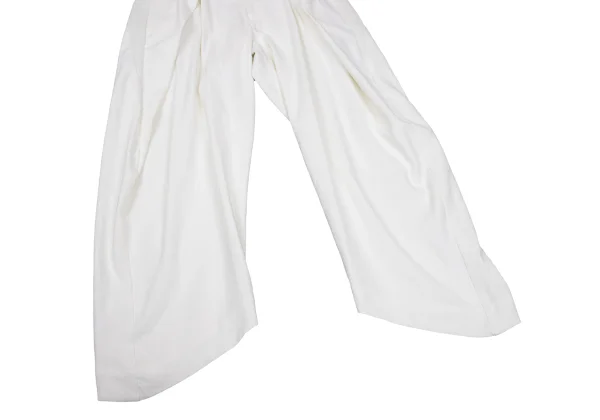 ISSEY MIYAKE In-tuck Side Rib Switching Cropped Pants K-169796_011