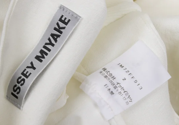 ISSEY MIYAKE In-tuck Side Rib Switching Cropped Pants K-169796_016