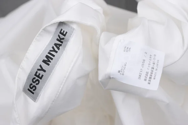 ISSEY MIYAKE Stretch Band Collar Shirt K-169802_020