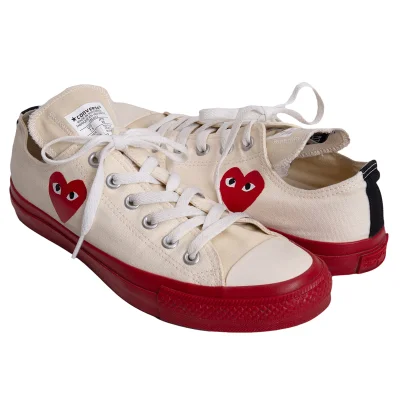 PLAY COMME des GARCONS×CONVERSE Chuck Taylor Sneakers