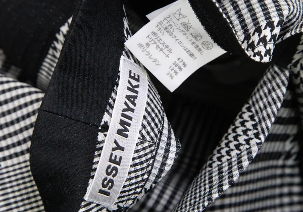 ISSEY MIYAKE Pleated Switching Checked Coat K-170086_017