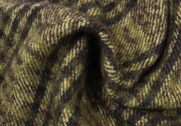 ISSEY MIYAKE im product Checker Fringe Scarf K-170259_006