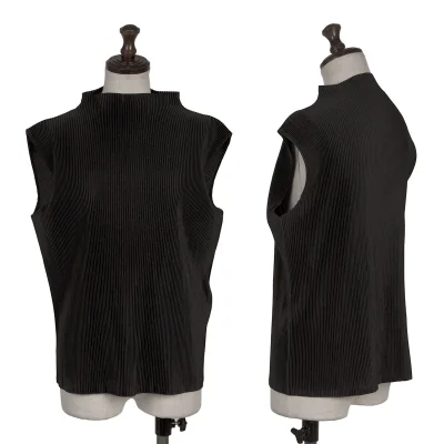 ISSEY MIYAKE Pleats Mock Neck Sleeveless Top