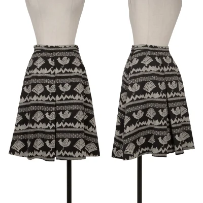 COMME des GARCONS Box Pleat Embroidery Design Skirt