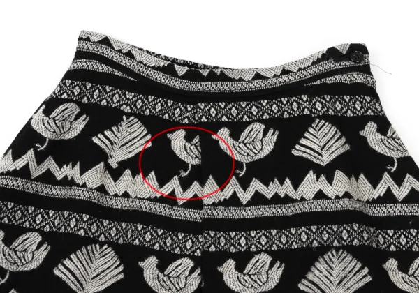 COMME des GARCONS Box Pleat Embroidery Design Skirt K-170456_003