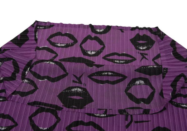 PLEATS PLEASE Lip Print Snood K-171050_003