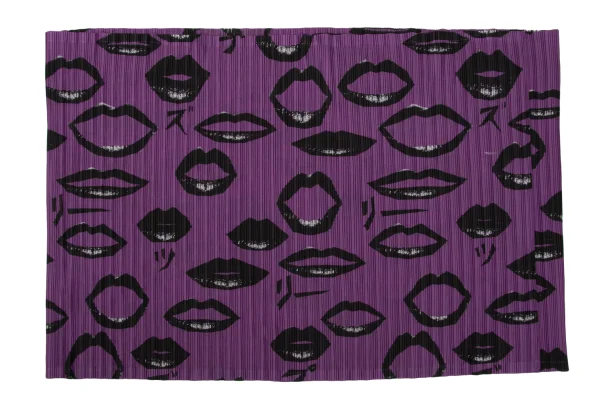 PLEATS PLEASE Lip Print Snood K-171050_005