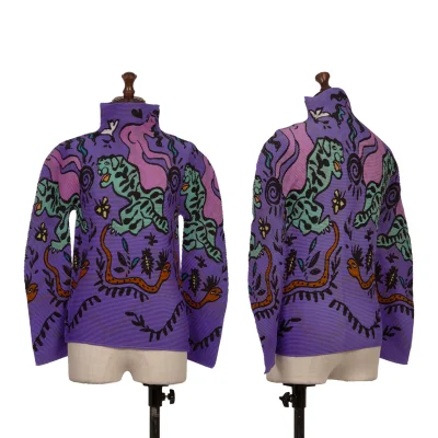 ISSEY MIYAKE me Stretch Pleats Animal Graphic Print Top 